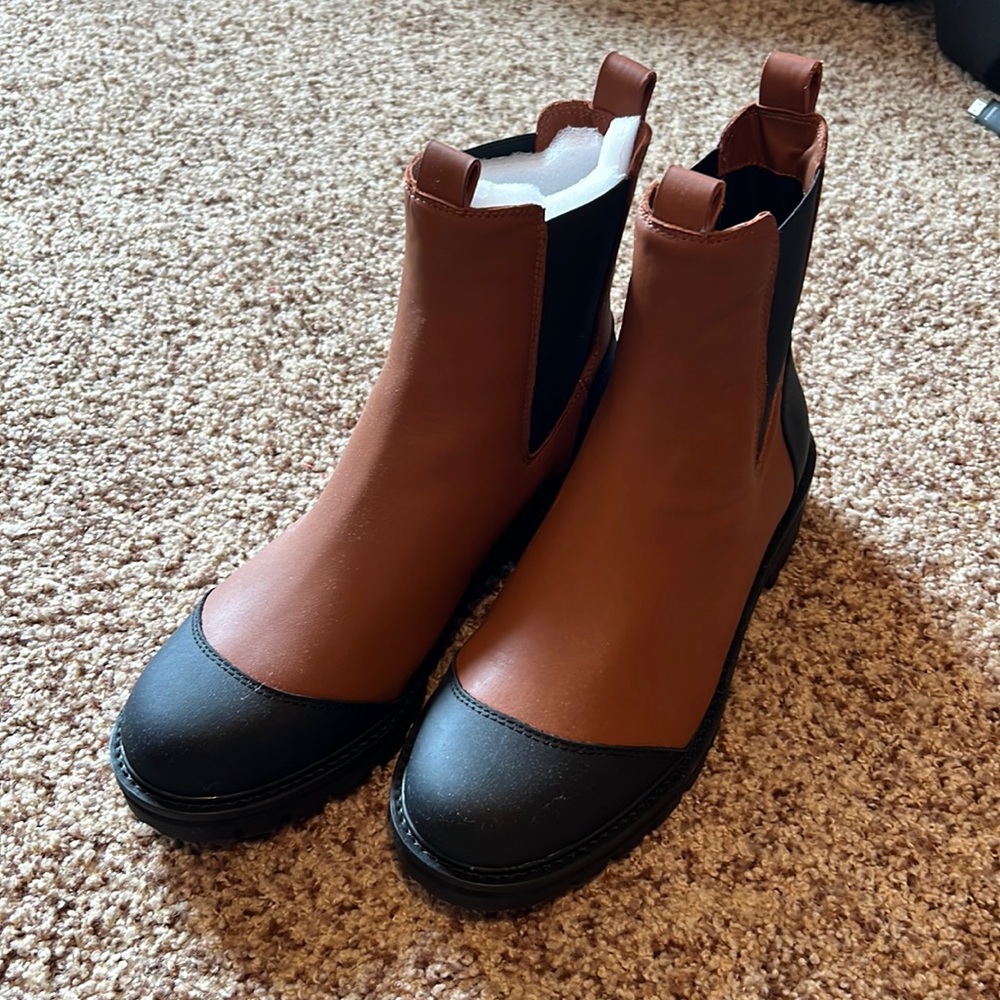 Worn once Chelsea boot